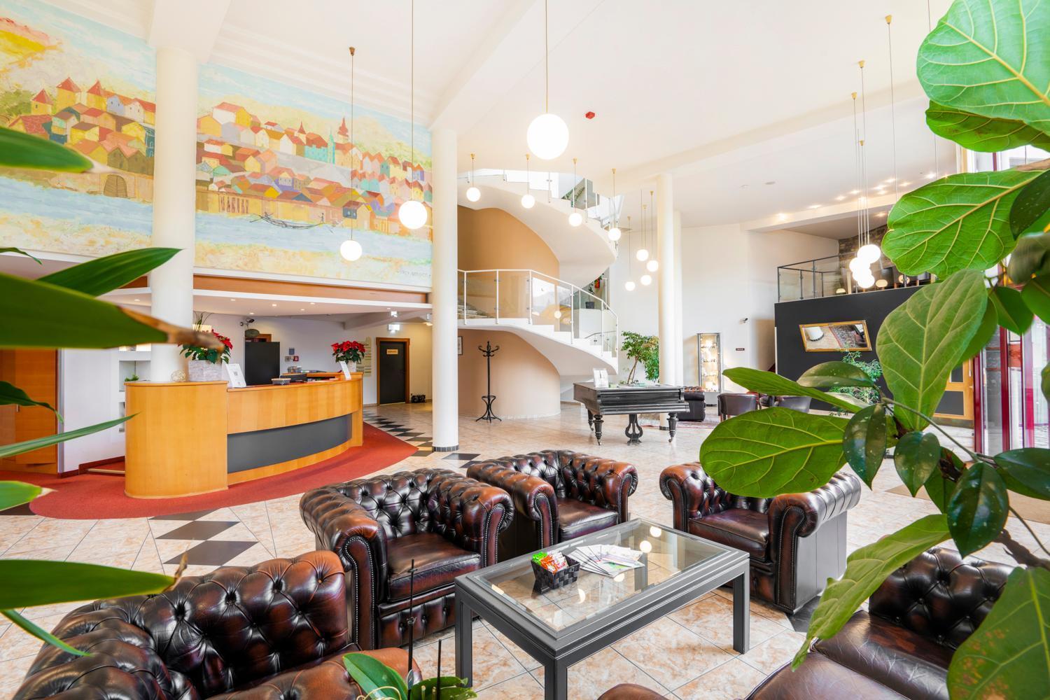 Hotel Landskron บรุคอันเดอร์มัวร์ ภายนอก รูปภาพ