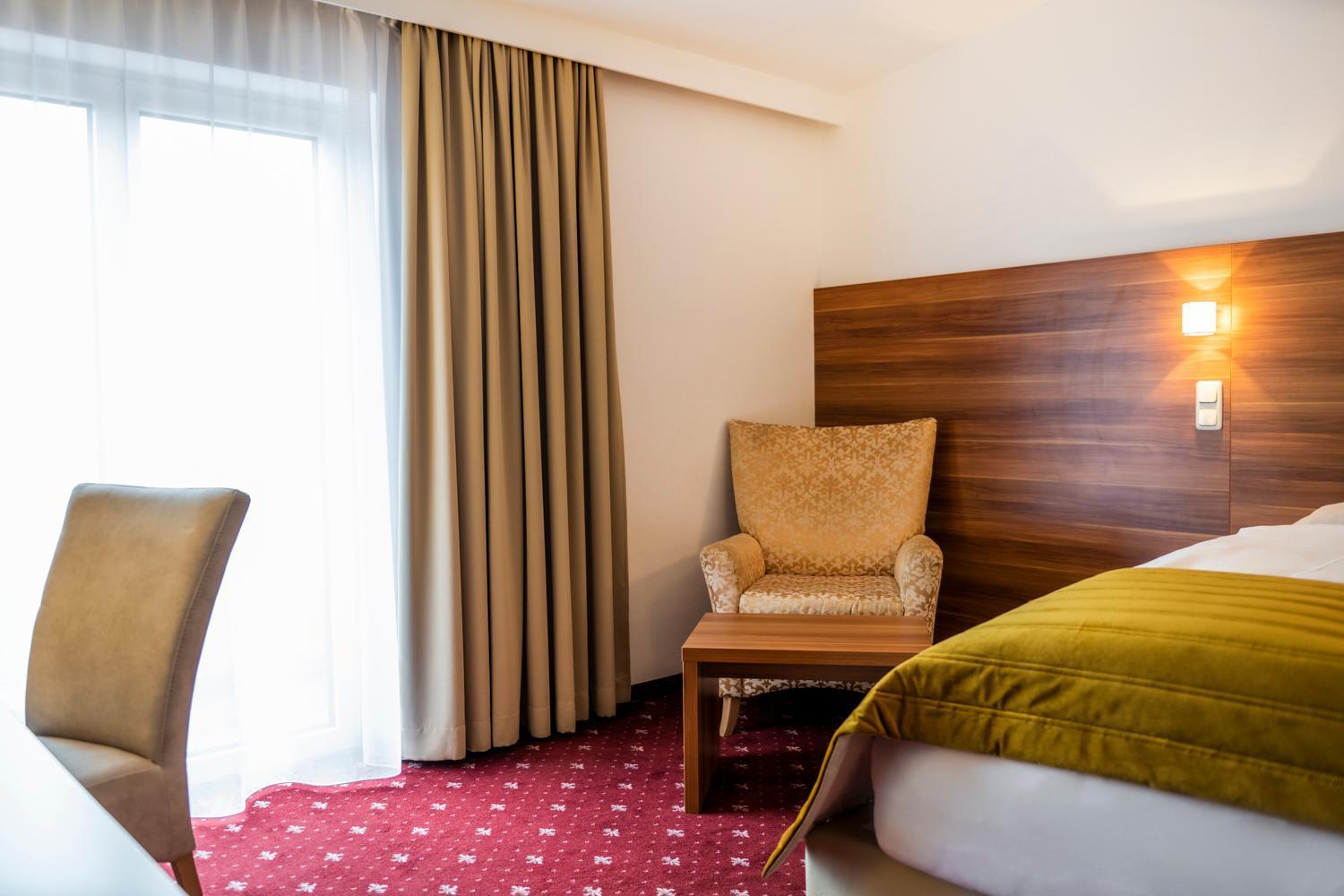 Hotel Landskron บรุคอันเดอร์มัวร์ ภายนอก รูปภาพ